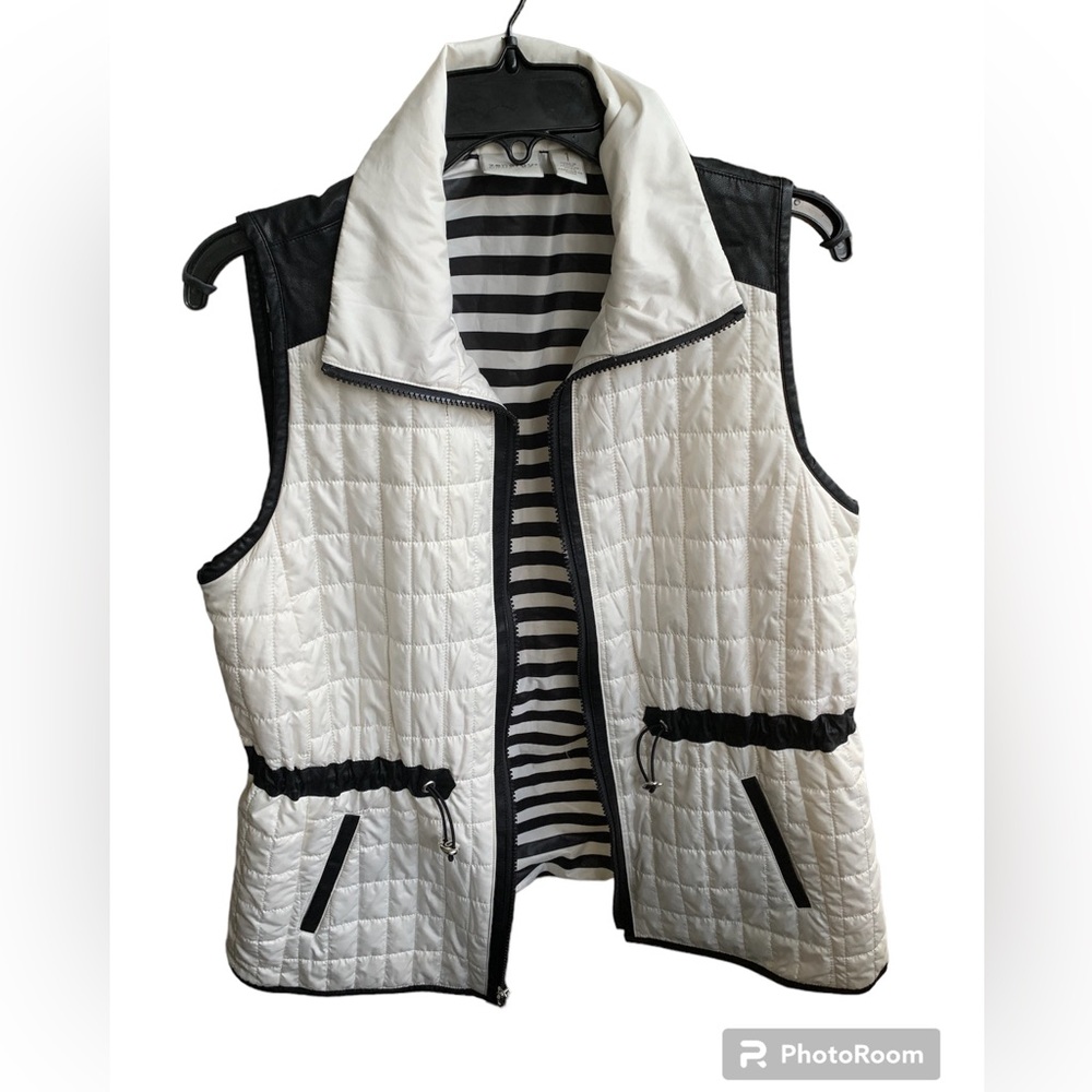 ZENERGY by CHICO puffer vest. Black and white. Size 1.